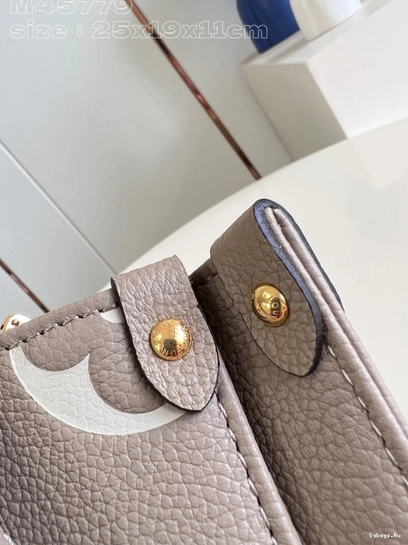 PM VUITTON LOUIS ONTHEGO 0315